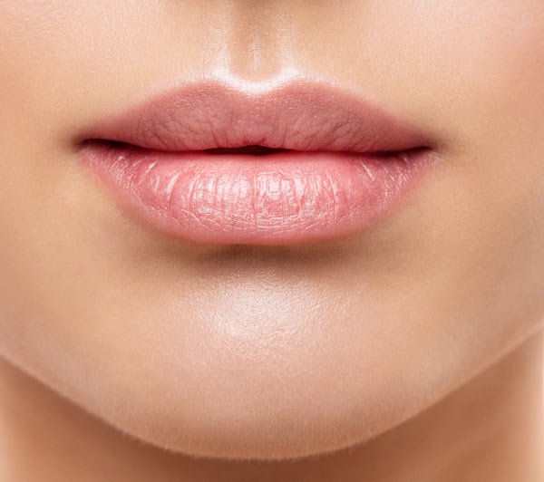 עיצוב ומילוי שפתיים